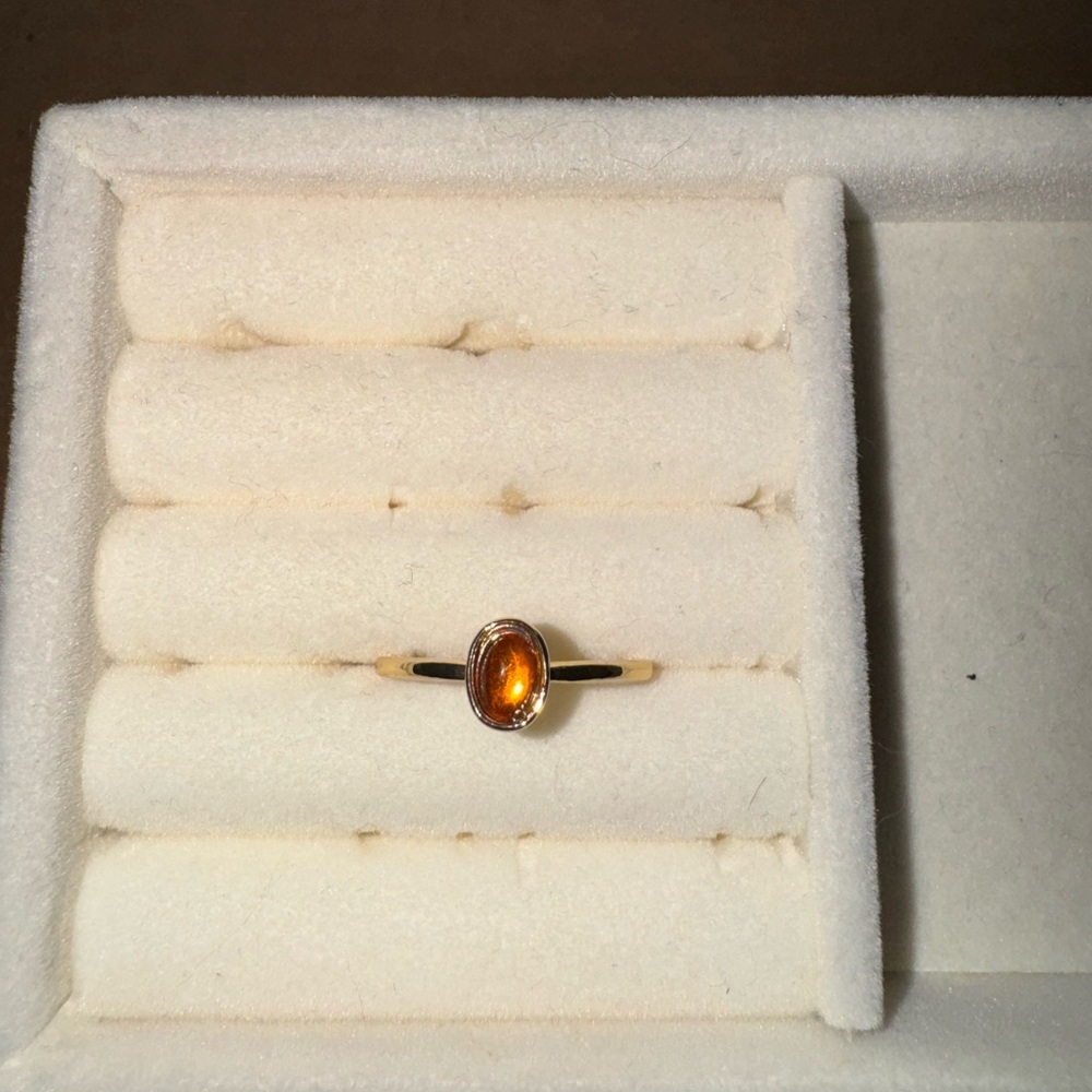 Elegant Gold and Amber Gemstone Ring